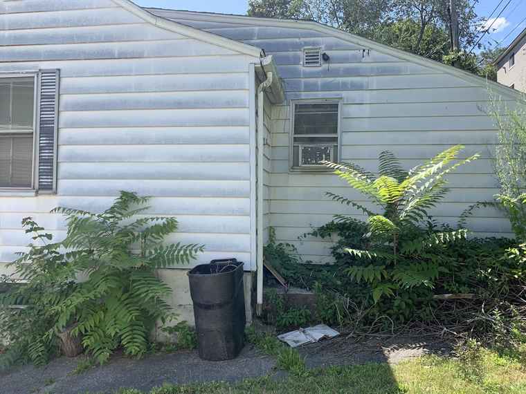 Photo of 25 Johnson St Worcester, MA 01604