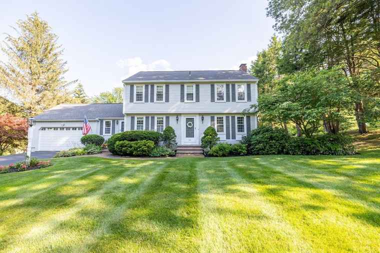 Photo of 62 Lisa Ln North Andover, MA 01845