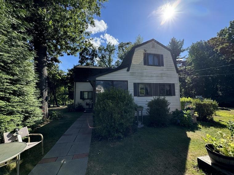 Photo of 21 Burlington Rd Billerica, MA 01821