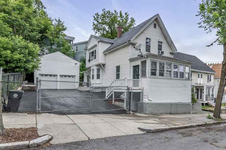 Photo of 39 High Haverhill, MA 01832
