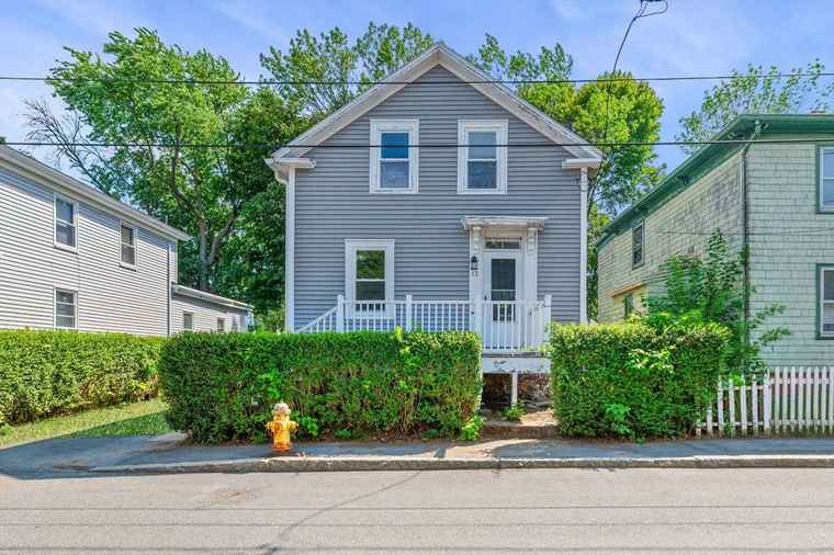 Photo of 12 Planters St Salem, MA 01970