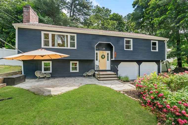 Photo of 246 Prairie St Concord, MA 01742