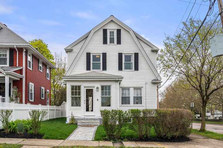 Photo of 128 Greenleaf St Quincy, MA 02169
