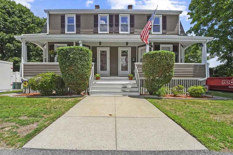 Photo of 384 386 Hawes St New Bedford, MA 02745