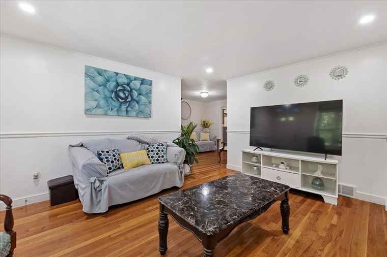 Photo of 5 Main St Acton, MA 01720