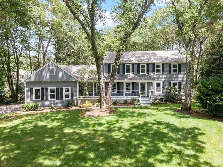 Photo of 6 Candida Ln Acton, MA 01720