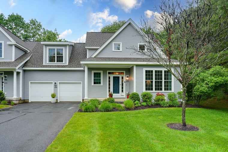 Photo of 106 Willow Brook Dr #106 Wayland, MA 01778