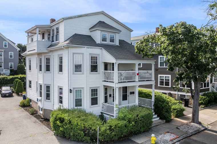 Photo of 16 Glover St #3 Salem, MA 01970