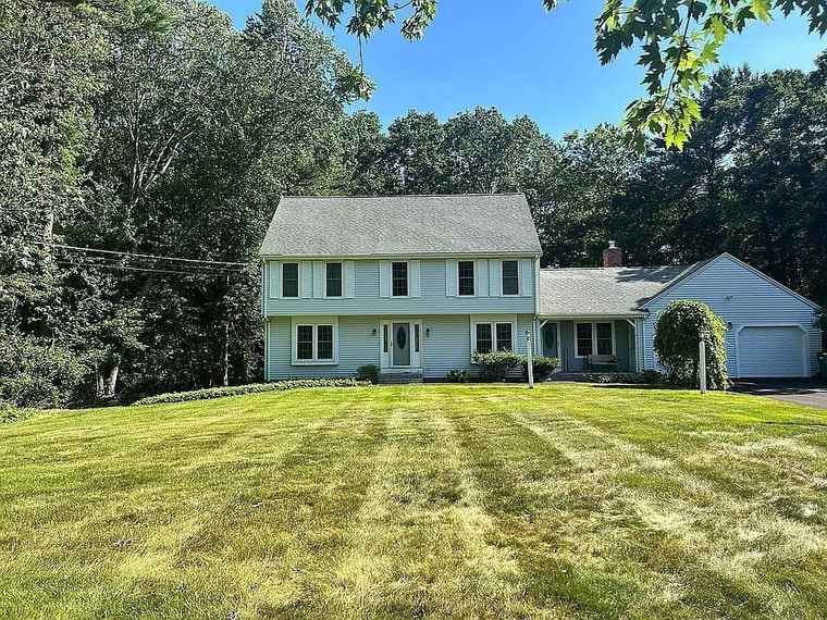 Photo of 30 King Arthur Rd Easton, MA 02356