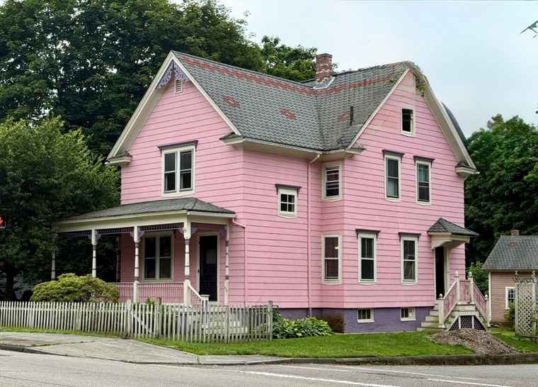 Photo of 1554 West St Attleboro, MA 02703