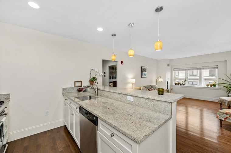 Photo of 116 Rantoul St #503 Beverly, MA 01915