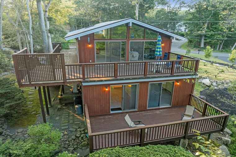 Photo of 150 Hesperus Ave Gloucester, MA 01930