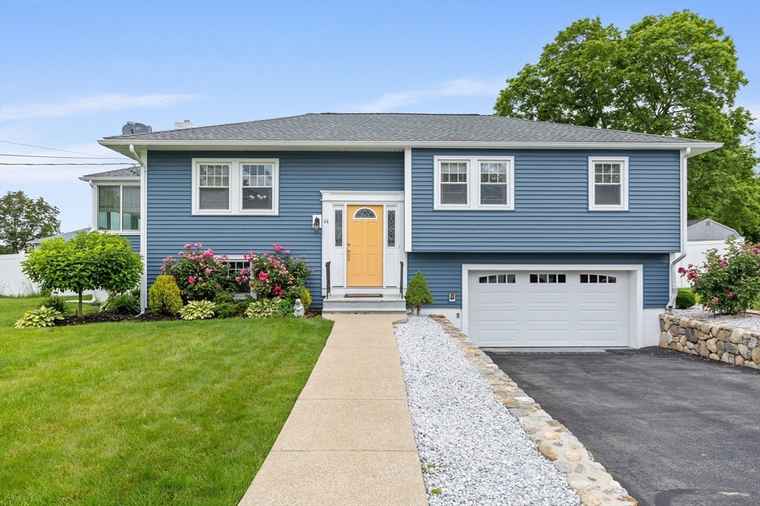 Photo of 44 Briar Ave Lowell, MA 01852
