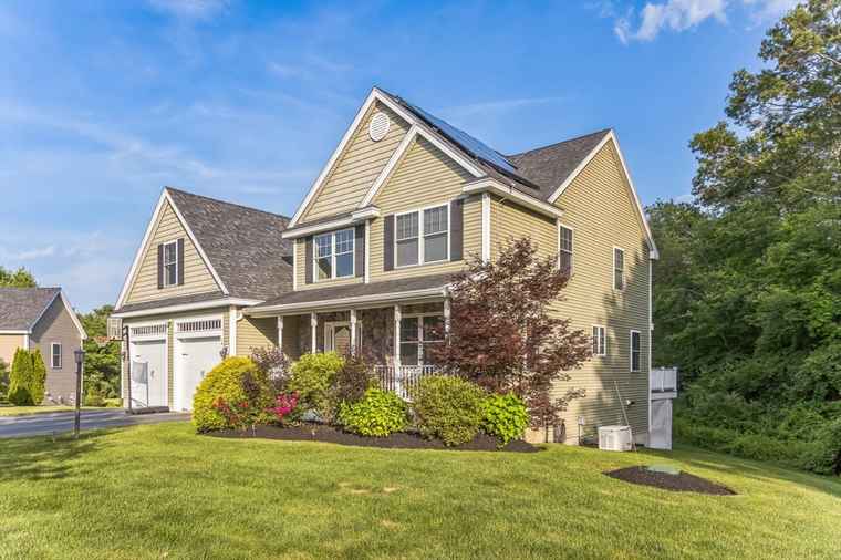 Photo of 19 Crystal Cir Tewksbury, MA 01876