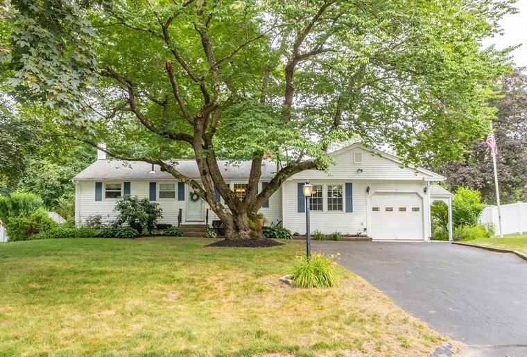 Photo of 5 Oakland Ave Tewksbury, MA 01876