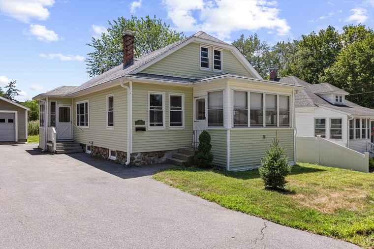 Photo of 36 Perley Rd North Andover, MA 01845