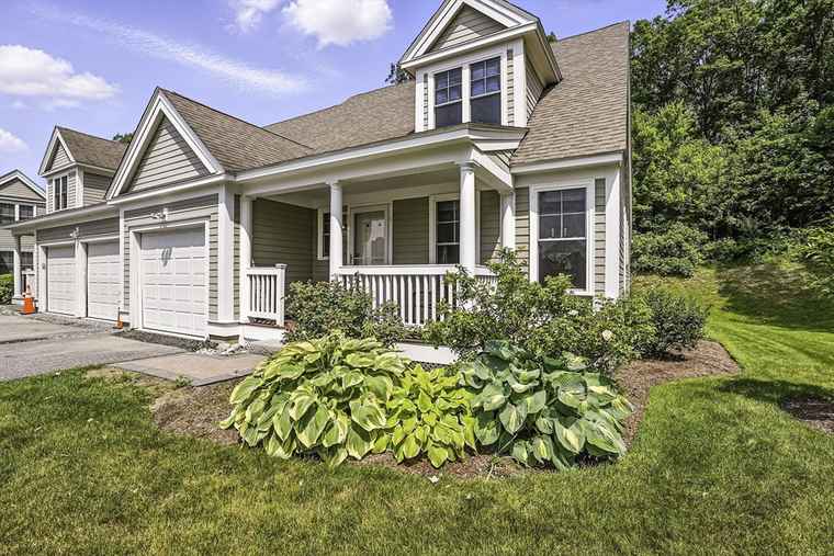 Photo of 12 Woodbridge Ct #12 Grafton, MA 01536