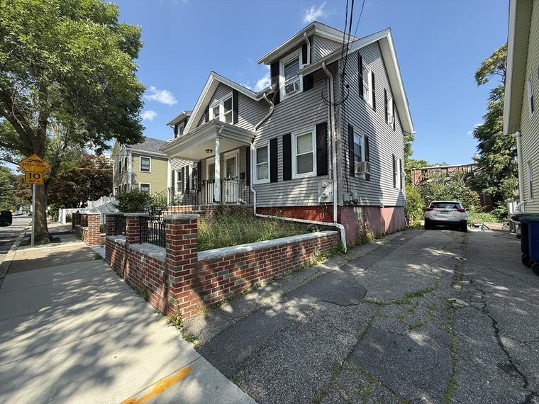 Photo of 57-59 Myrtle St Somerville, MA 02145