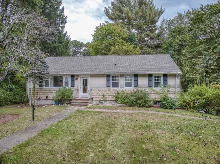 Photo of 327 Old Billerica Rd Bedford, MA 01730