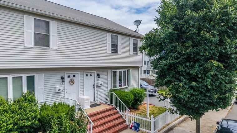 Photo of 13 Robeson St #13 New Bedford, MA 02740
