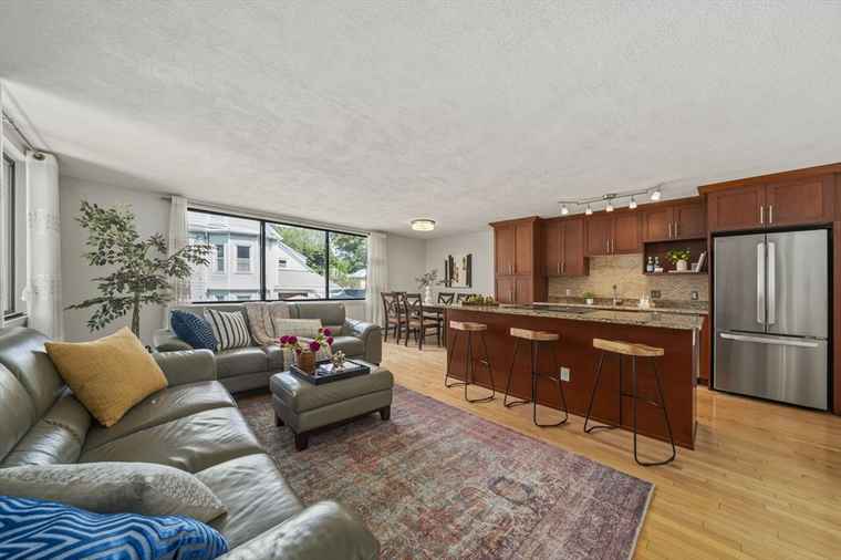Photo of 935 Washington St (rear Facing) #11 Newton, MA 02460