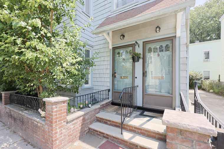 Photo of 17-19 Wyatt St Somerville, MA 02143