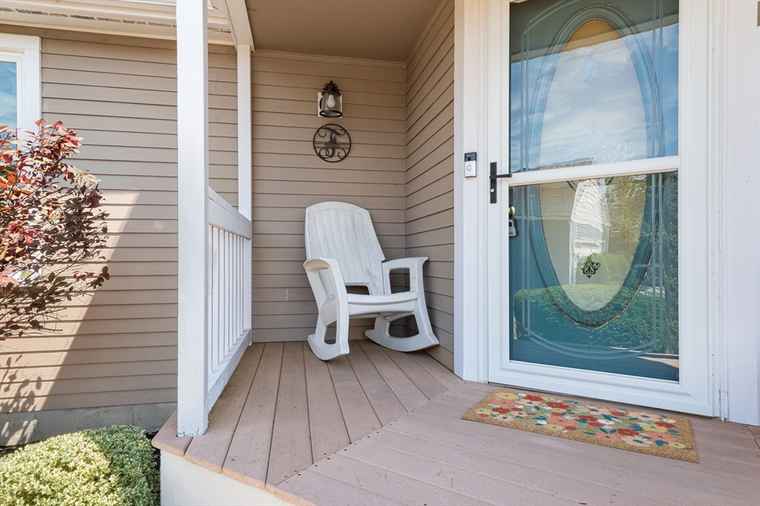 Photo of 10 Crane Cir Shrewsbury, MA 01545