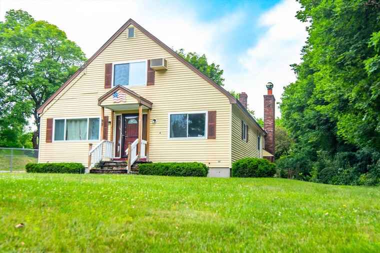 Photo of 95 N Lowell St Methuen, MA 01844
