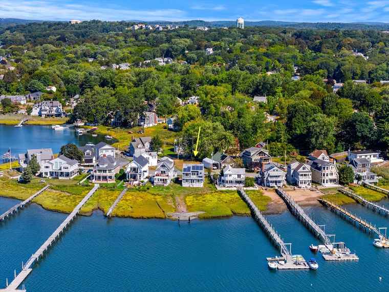 Photo of 12 Fosters Pt Beverly, MA 01915