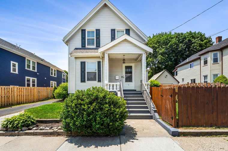 Photo of 24 Willard St Malden, MA 02148