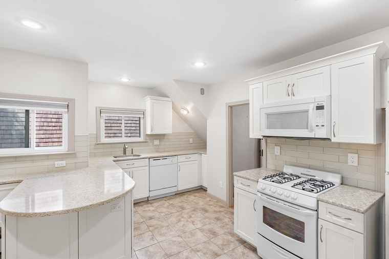 Photo of 31 Hunting St Cambridge, MA 02141