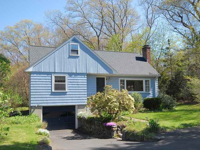 Photo of 109 Minuteman Dr Concord, MA 01742