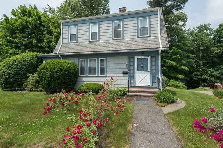 Photo of 119 Pond St Natick, MA 01760