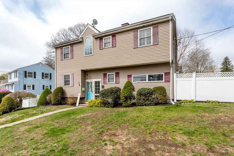 Photo of 3 Walnut Knls Canton, MA 02021