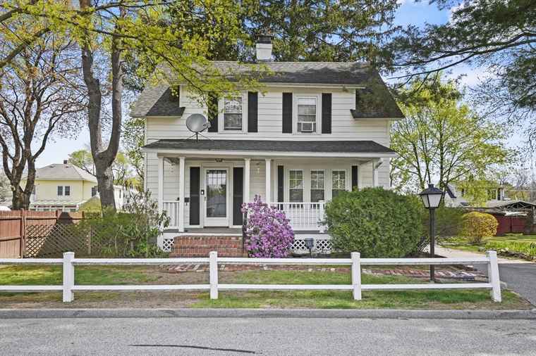 Photo of 23 Gleason Rd Shrewsbury, MA 01545