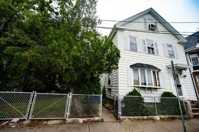 Photo of 102 Margin St Salem, MA 01970