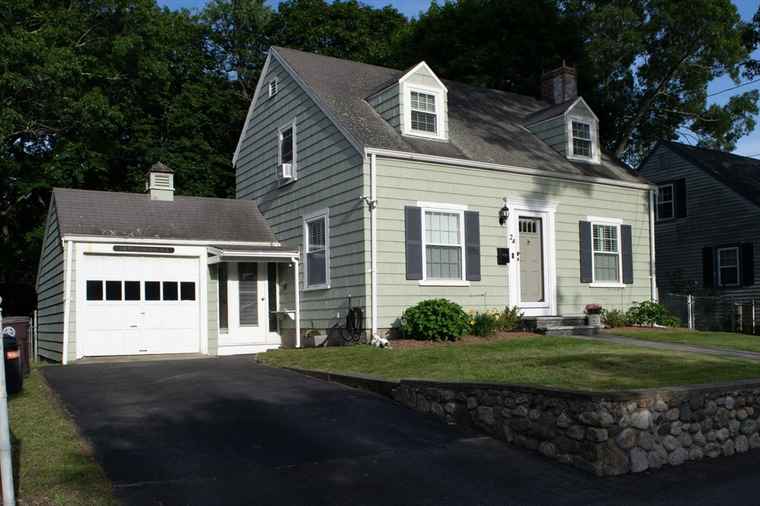 Photo of 24 Garey St Weymouth, MA 02189