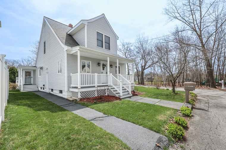 Photo of 4 Grace St Chelmsford, MA 01863