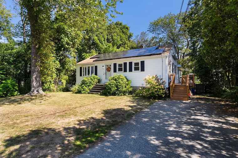Photo of 7 Anna Rd Woburn, MA 01801