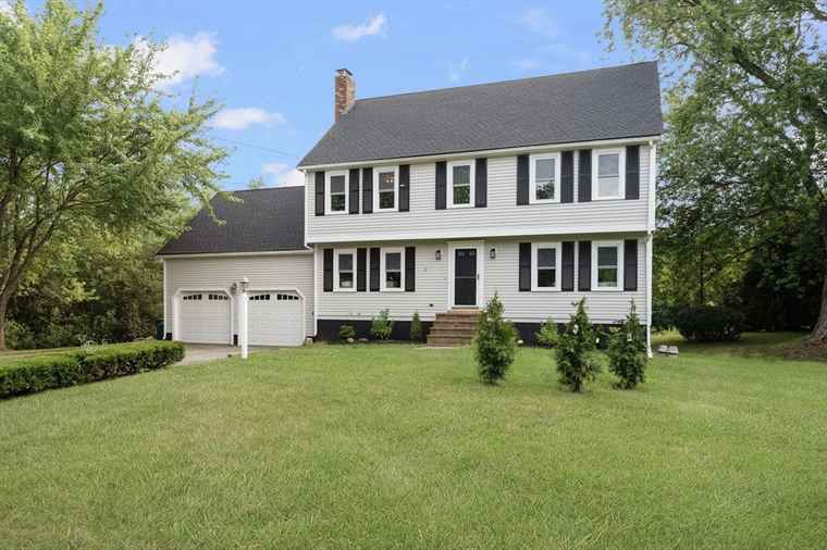 Photo of 9 Theodore Ln Attleboro, MA 02703