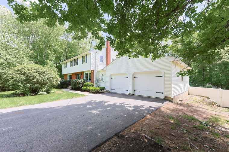 Photo of 45 Old Maple St Stoughton, MA 02072