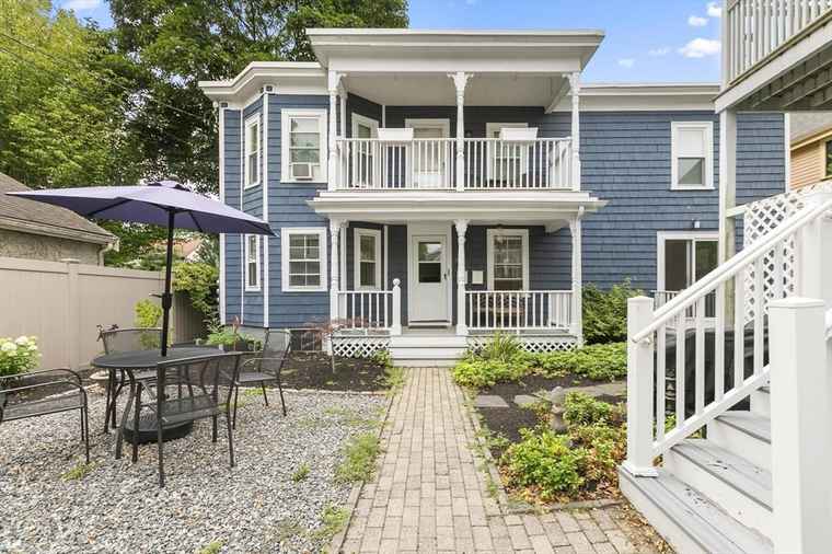 Photo of 39 Sargent St #1 Cambridge, MA 02140