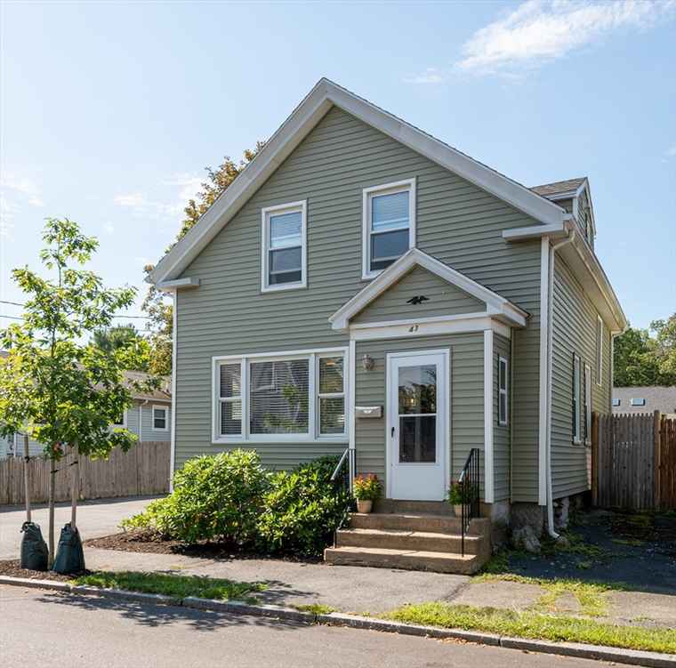 Photo of 43 Irving St Salem, MA 01970