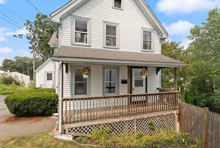 Photo of 11 Granville Pl Malden, MA 02148