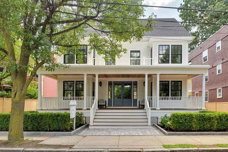 Photo of 74 Hammond St Cambridge, MA 02138