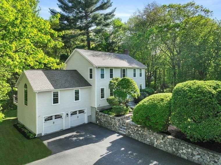 Photo of 27 Guzzlebrook Sudbury, MA 01776