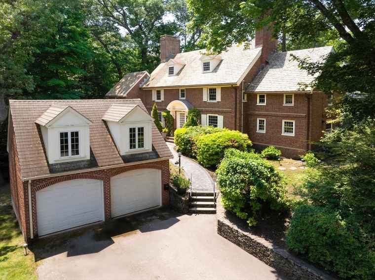 Photo of 86 Waban Ave Newton, MA 02468