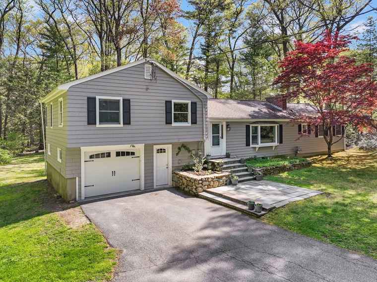 Photo of 214 Glezen Ln Wayland, MA 01778
