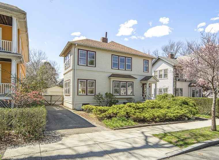 Photo of 194 Lakeview Ave Cambridge, MA 02138