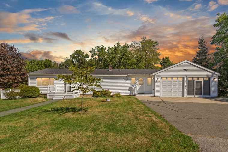 Photo of 1 Titcomb St Haverhill, MA 01832